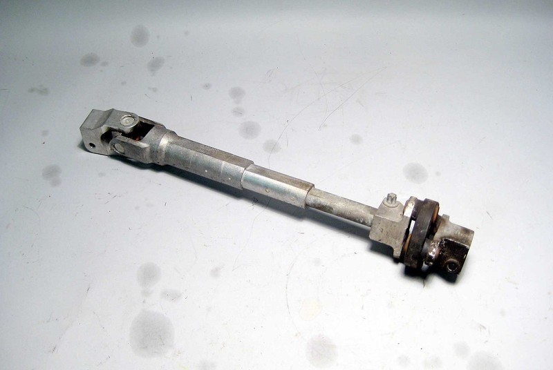 2004-2006 BMW E46 3-Series Lower Steering Column Linkage Joint Assembly Coupling