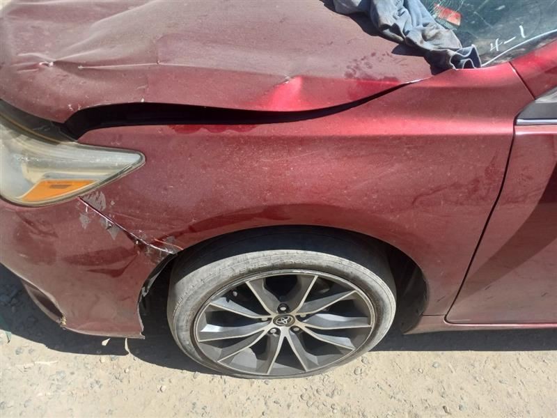 15 16 17 TOYOTA CAMRY XSE DRIVER LEFT FENDER RED-3T3 FRONT BENT