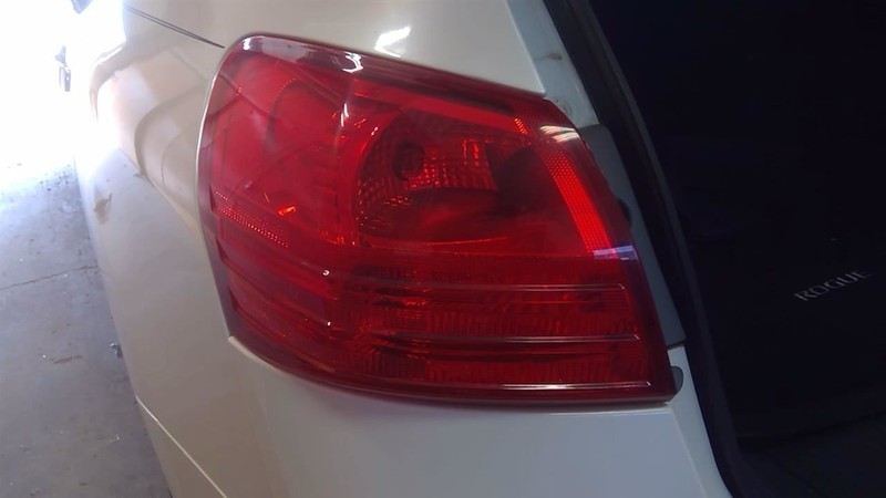 Driver Tail Light VIN J 1st Digit Japan Built Fits 08-15 ROGUE 3549969