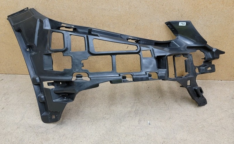 2015-2018 MERCEDES-BENZ C-CLASS W205 Front Bumper Right Bracket A2058853265 OEM*