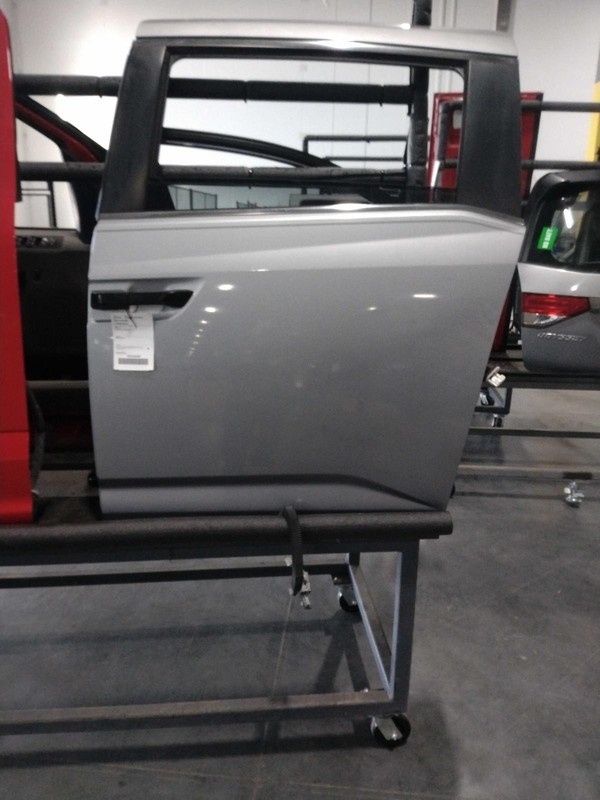 2016 Honda Odyssey Left Rear Door Silver 398684 121K Miles Used OEM Part