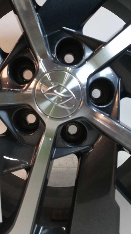2020 Hyundai Palisade OEM Grey Wheel 18 Rim 7.5 Width - Used, 70k Miles