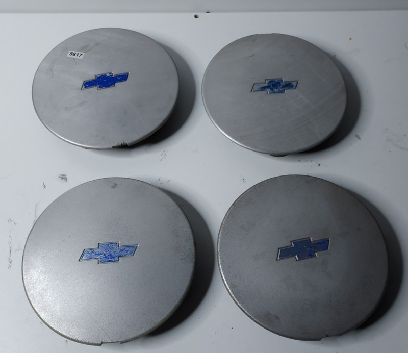 2000-2005 Chevrolet Malibu Set 4 Chevy Emlblem Wheel Center Hub Caps 9593521 OEM
