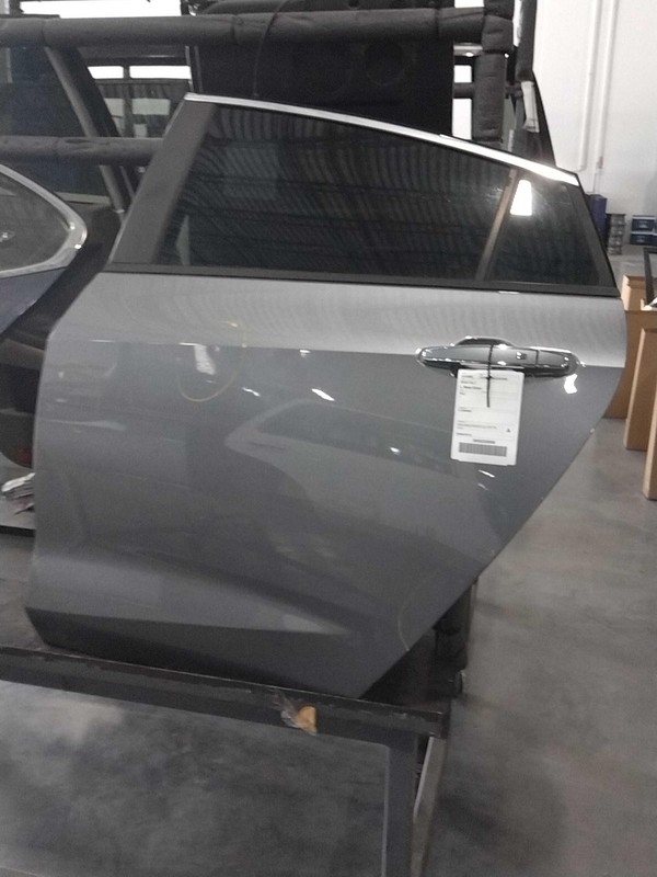 2018 Chevrolet Volt Left Rear Door Grey Dented & Scratched 69000 Miles
