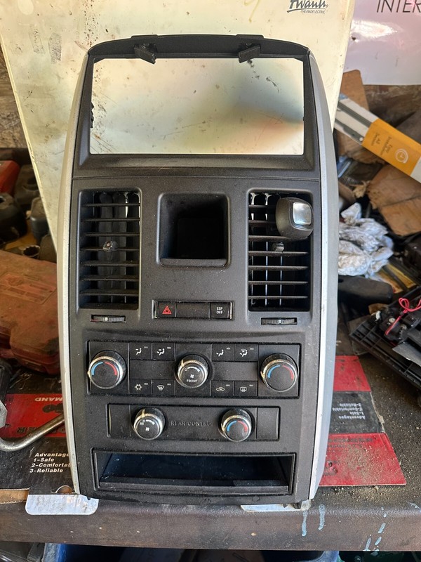 08-10 DODGE CARAVAN TOWN AND COUNTRY FRONT HEATER AC CONTROL UNIT W/O HTD SEATS