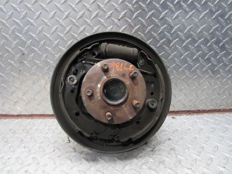 2009 TOYOTA COROLLA LEFT REAR DRIVER SPINDLE KNUCKLE