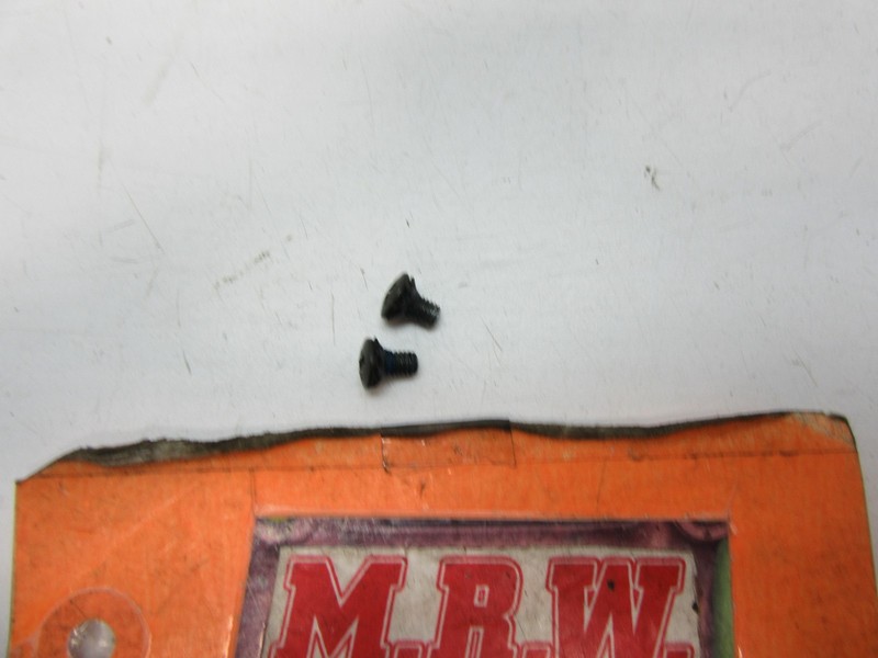 SCREW SCREWS BOLT BOLTS OFF SHIFTER KNOB HANDLE AUTOMATIC TRANSMISSION FLOOR