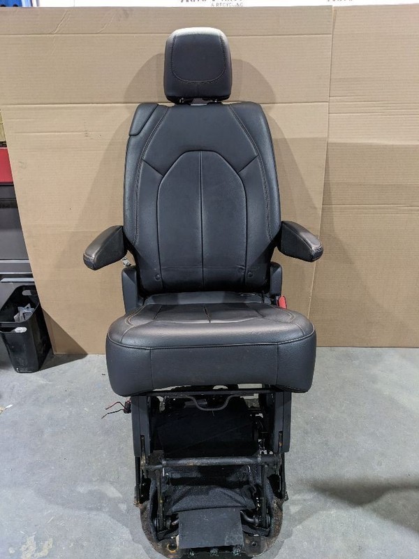2017-2019 CHRYSLER PACIFICA REAR RIGHT 2ND SECOND ROW SEAT CUSHION BLACK OEM