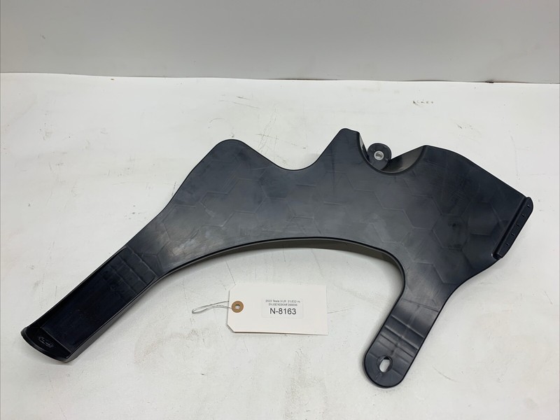 TESLA MODEL 3 TRUNK RIGHT SIDE TRIM COVER PANEL SUPPORT BRACKET 2017-2023 B80