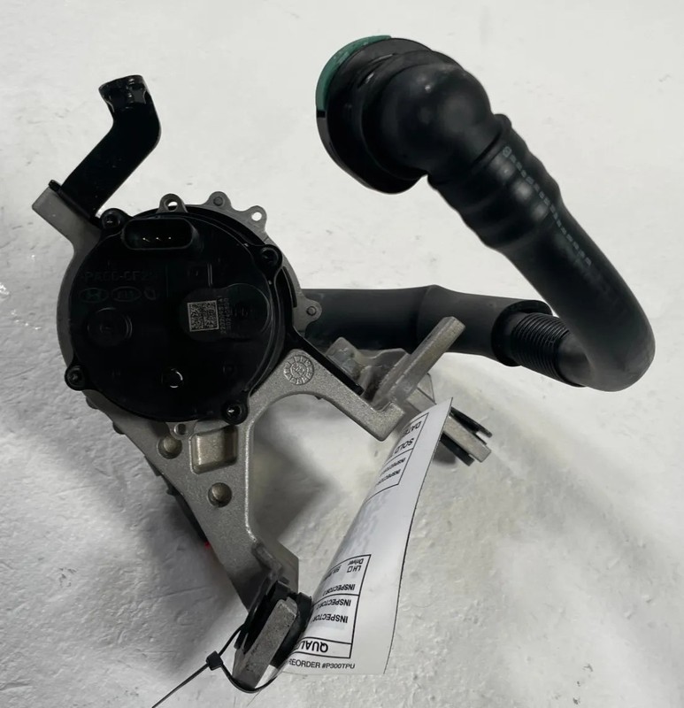 2022-24 HYUNDAI IONIQ 5 ENGINE MOTOR WATER COOLANT PUMP HOSE W/ BRACKET # 108813