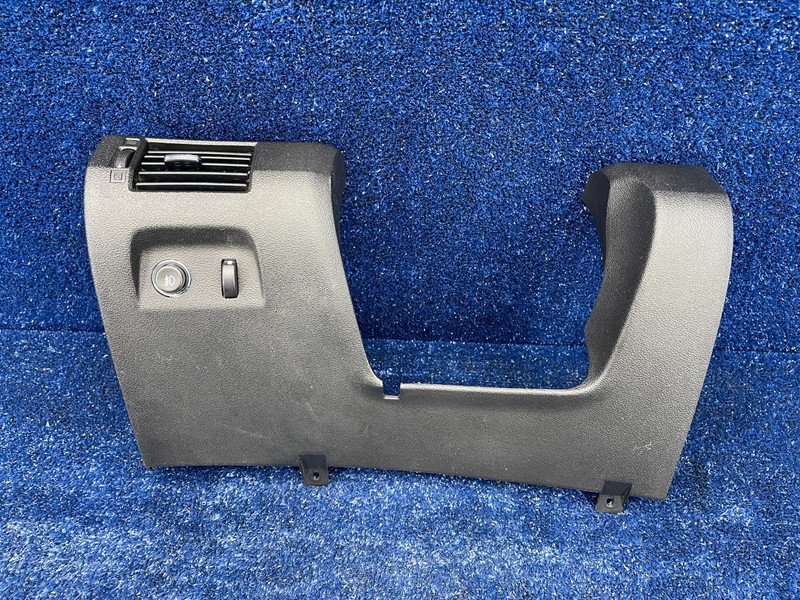 2007-2010 SATURN SKY Left Driver Side Knee Panel Bezel Trim Bolster OEM 60031493