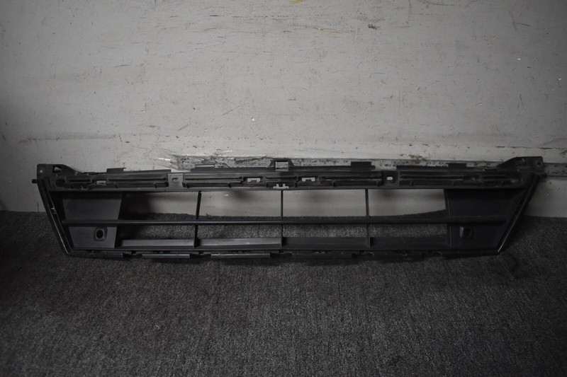 2017-2020 ACURA MDX FRONT LOWER GRILLE FACTORY OEM