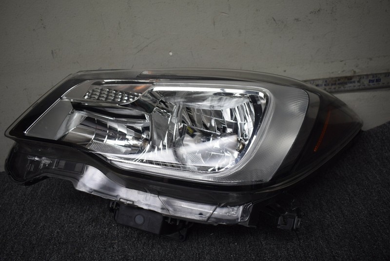 2017-2018 SUBARU FORESTER HEADLIGHT LEFT SIDE FACTORY OEM