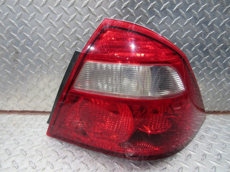 05 06 07 FORD FIVE HUNDRED RIGHT PASSENGER TAIL LAMP LIGHT