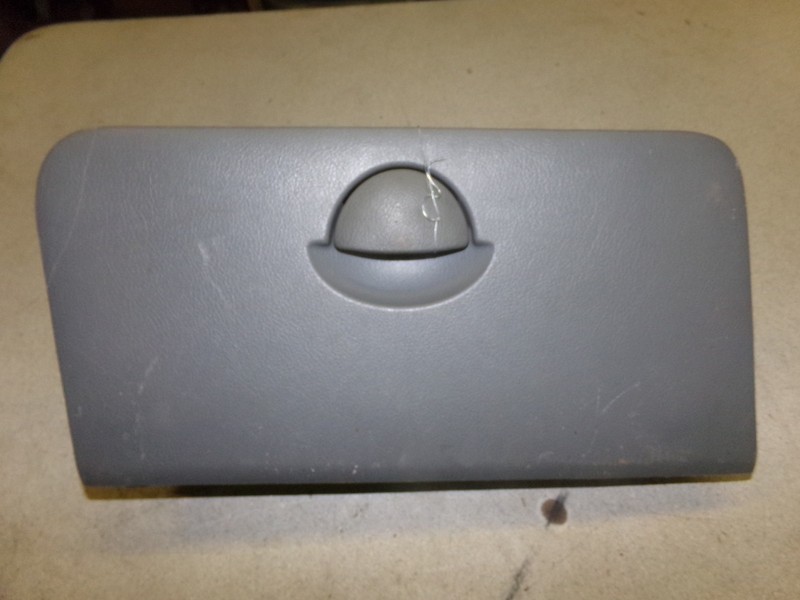 2005 Chevy Aveo LS Glove Box KLITD62665 B415218 *FREE SHIPPING*