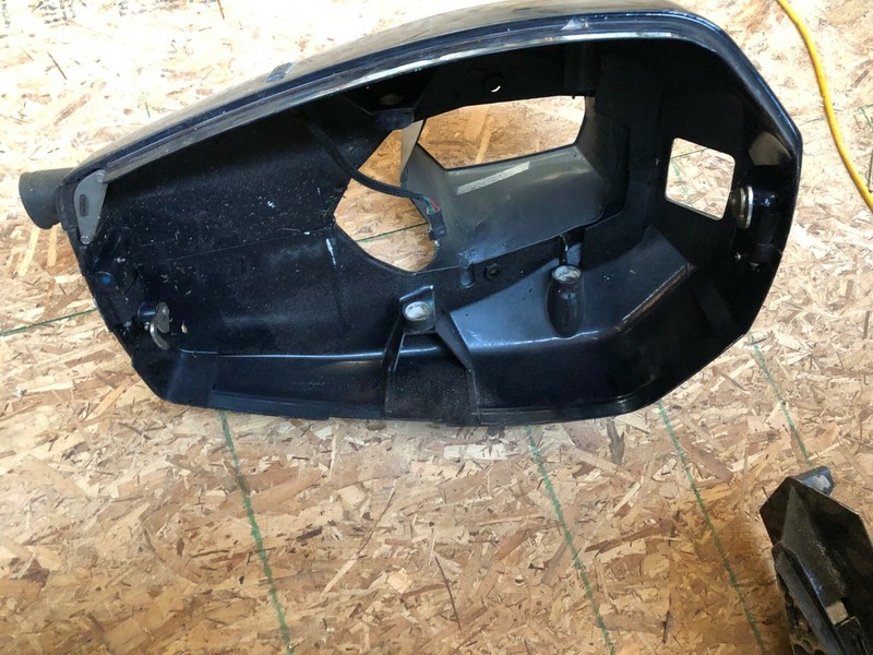 Johnson Evinrude Bottom engine cover 0344806 0439773 FRESHWATER!