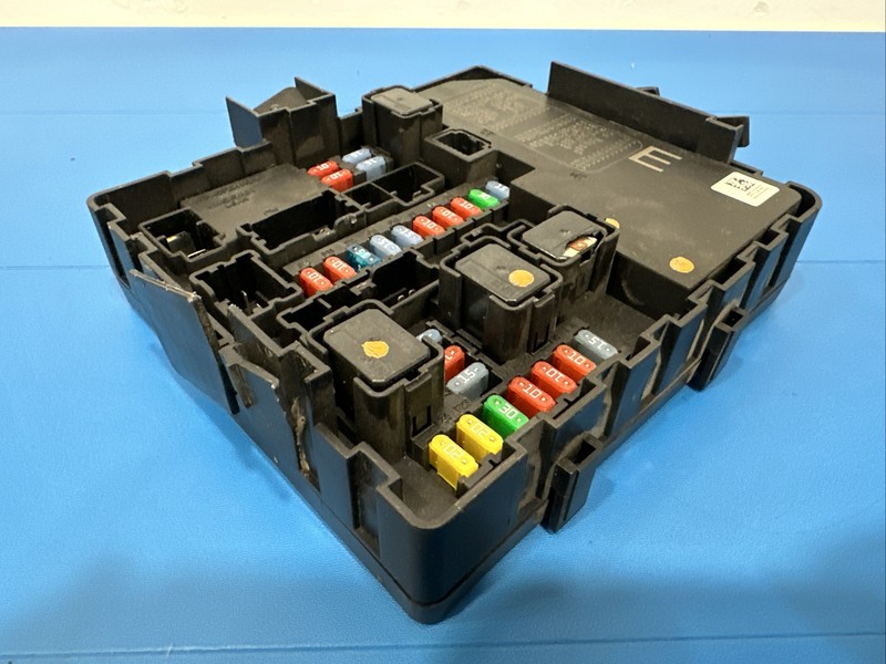 284B7 ZE03A I 09 - 15 Nissan Infiniti BCM AT OEM Body Control Module 4.0L 4x4