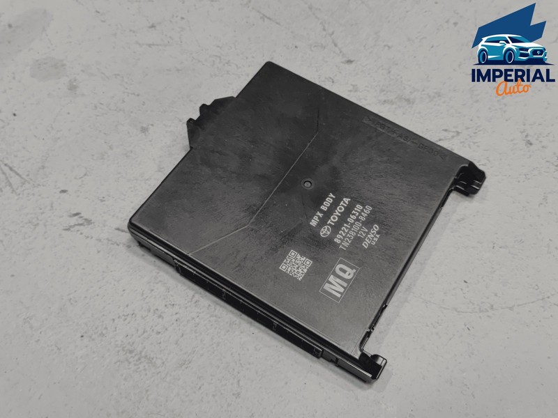 2018-2019 TOYOTA CAMRY MULTIPLEX NETWORK BODY CONTROL MODULE BCM OEM