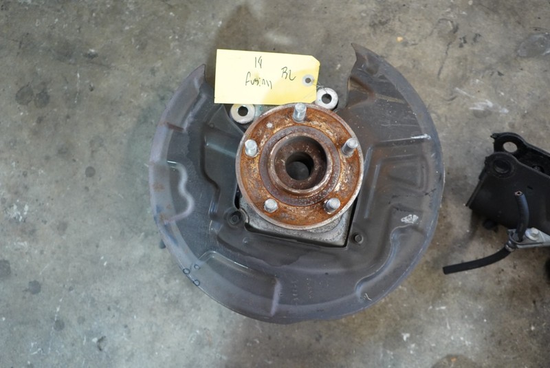 2013-2014 FORD FUSION LINCOLN MKZ LEFT REAR SPINDLE KNUCKLE W/ HUB OEM DG9Z5B759