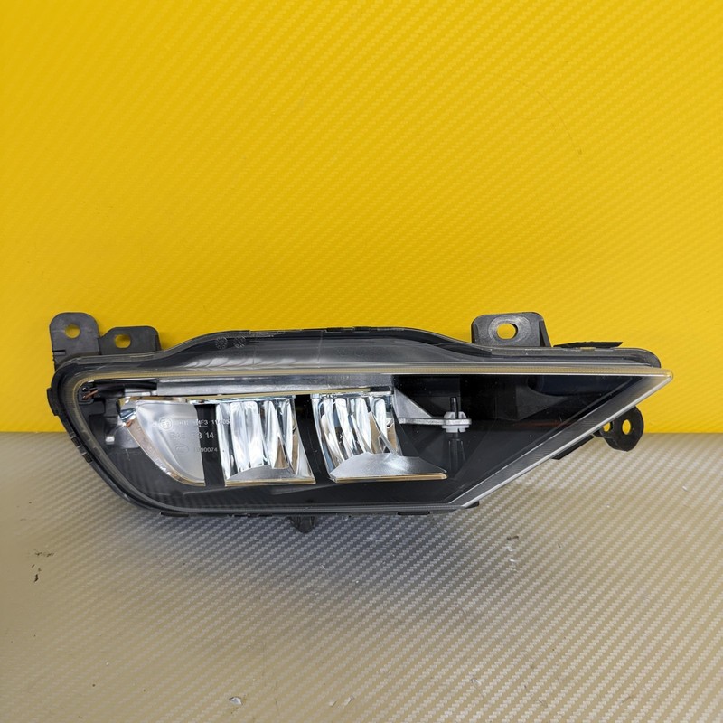 2016-2025 Volvo Xc90 Front Fog Light Lamp RIGHT PASSENGER SIDE OEM 32337365