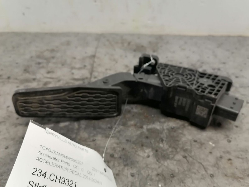 2019-2024 WRANGLER 2.0L Accelerator Gas Pedal 1598101