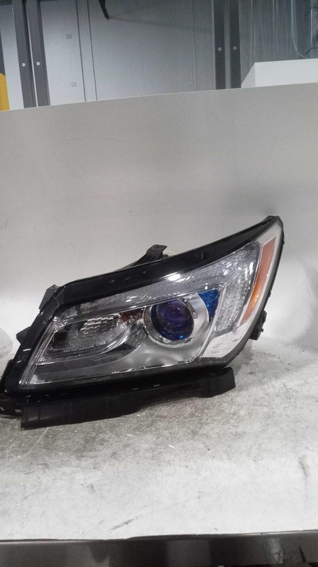 2015 Buick LaCrosse Left Headlight Assembly Grey OEM 557531 95K Miles