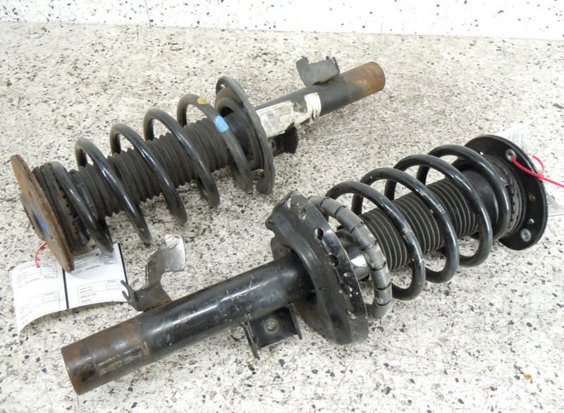10-17 Volvo XC60 FWD Front Strut Shock Pair Left Right OEM W/O Sport Suspension