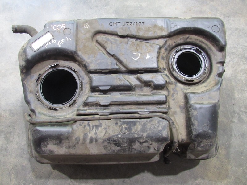 10 - 17 GMC TERRAIN FUEL TANK / 15 - 16 W/EMISSIONS OPT NU6 , 17 W/LEVEL 3