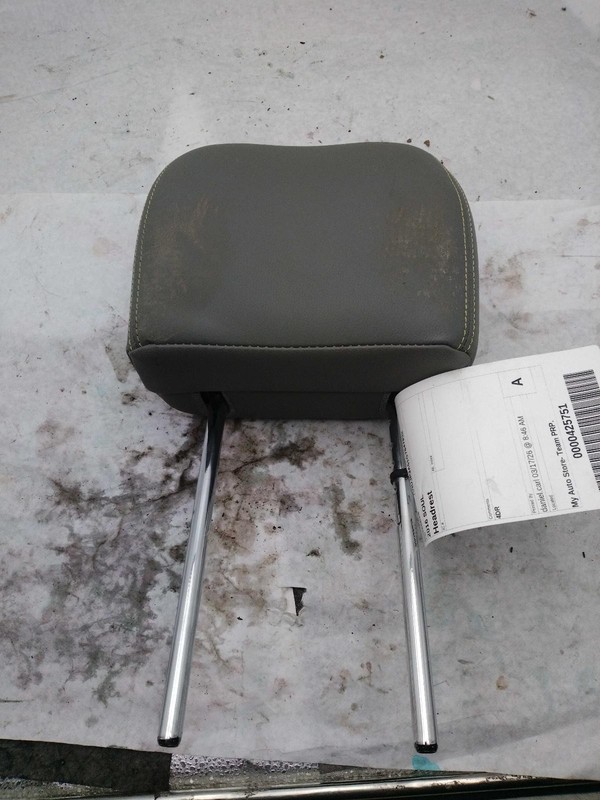 2016 KIA SOUL Headrest BLACK Used 76000 Miles Non-Interchange OEM Part 1261182