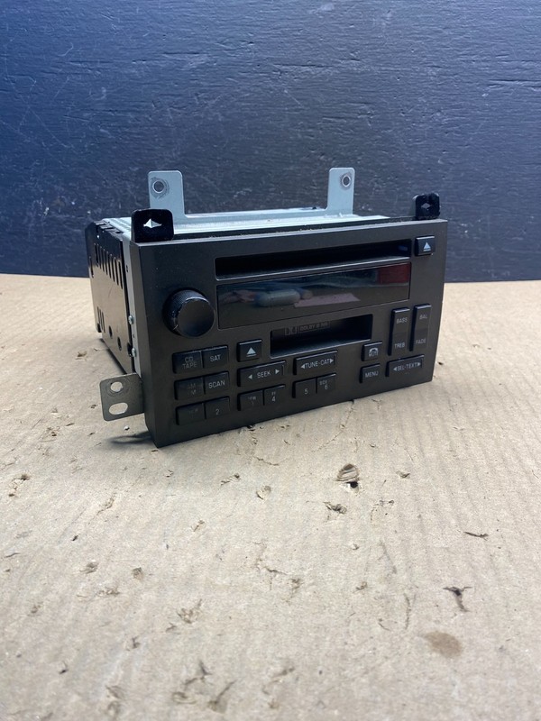 2003 - 2005 Lincoln Town Car RDS AM/FM Radio Tape CD Player ac8955 DG