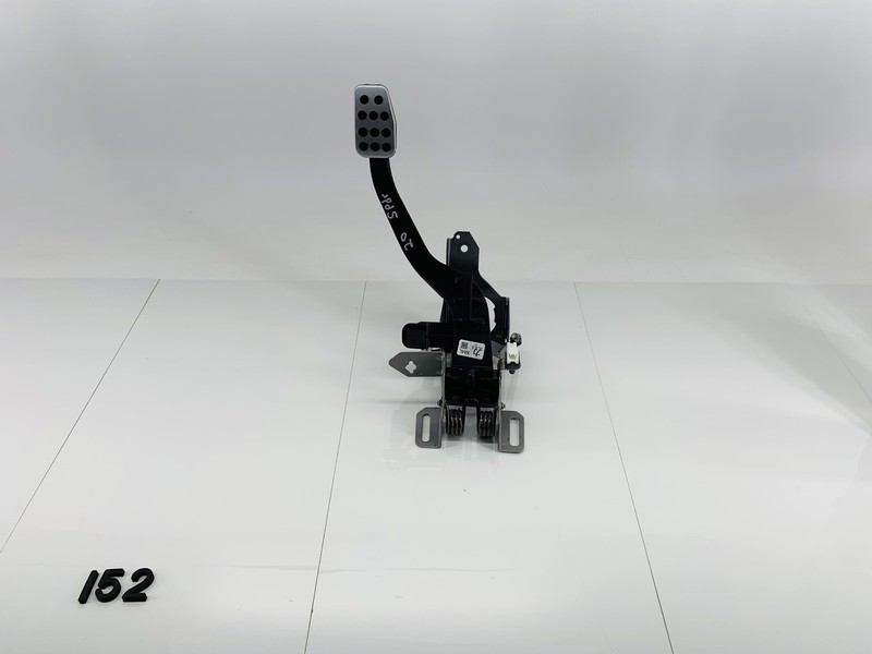 17-20 FIAT 124 SPIDER ABARTH LEFT DRIVER SIDE FLOOR BRAKE PEDAL & BRACKET OEM