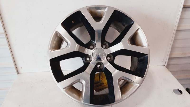 2014-2018 Jeep Cherokee Wheel Rim 17x7-1/2 Polished with Painted Pockets