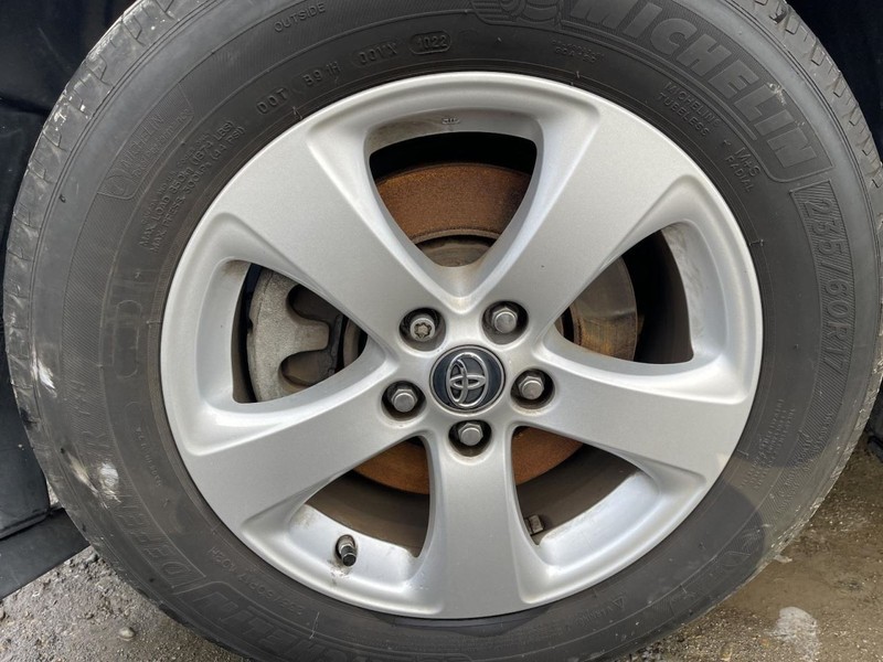 2011-2020 Toyota Sienna 17X7 5-Spoke Alloy Wheel Silver A-Condition