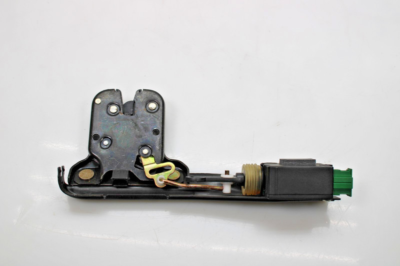 AUDI TT MK1 8N 2000–06 CONVERTIBLE REAR TRUNK LATCH LOCK ACTUATOR 8N0827505A OEM