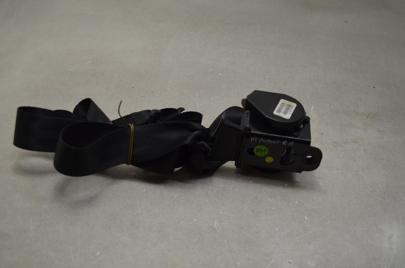 12-15 VOLKSWAGEN PASSAT REAR RIGHT PASSENGER SEAT BELT RETRACTOR OEM