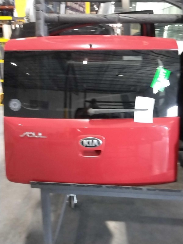 Used Deck Lid fits: 2013 Kia Soul w/privacy tint glass w/o rear view camera Grad