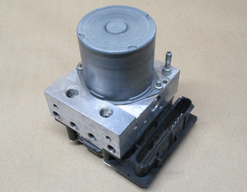 OEM ABS BRAKE PUMP ANTI LOCK MODULE AND ECU 0 265 235 449 / 0 265 950 781