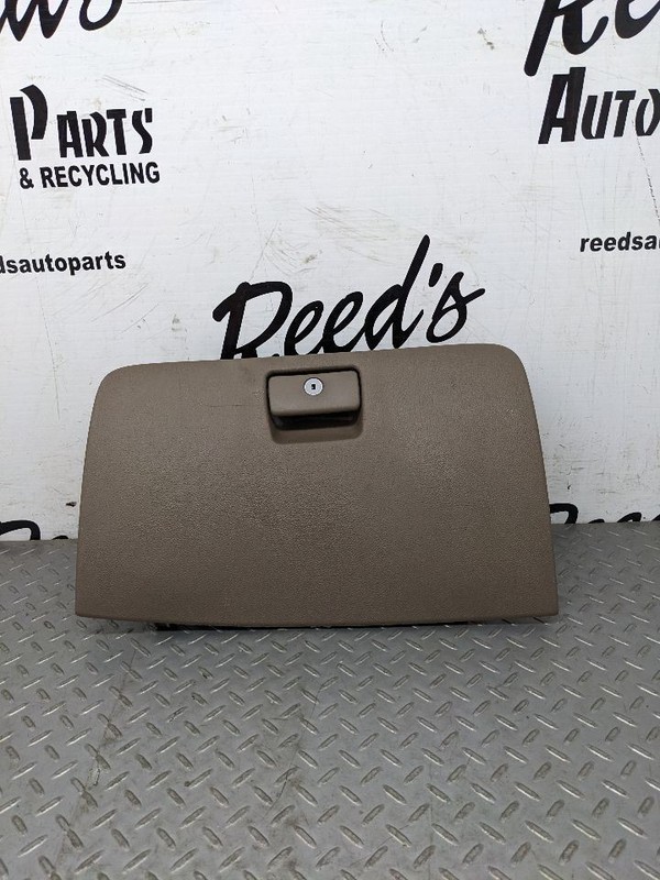2015 - 2020 CHEVY SUBURBAN 1500 Compartment Storage Glove Box Trim 1144770