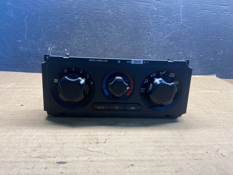2005 to 2008 Nissan Frontier Climate Controller ae2508 DG