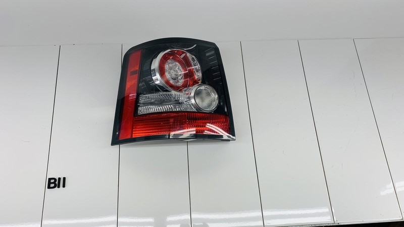 10-11 RANGE ROVER SPORT REAR LEFT DRIVER SIDE TAIL LIGHT BRAKE STOP LAMP OEM