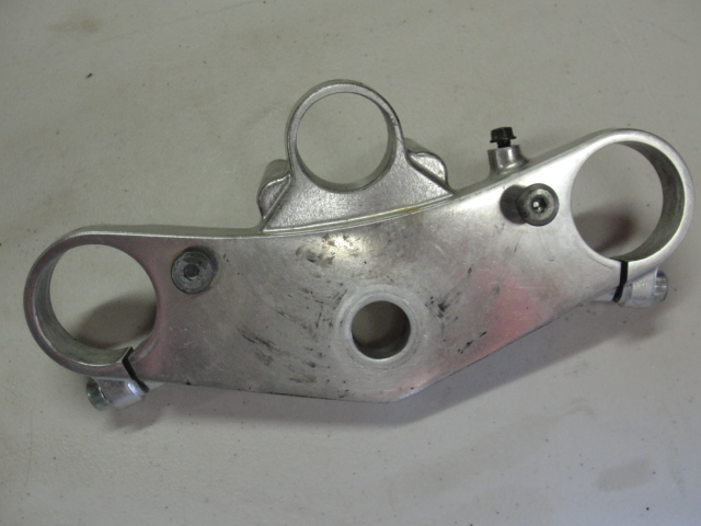 99 KAWASAKI ZX 600-G UPPER TRIPLE TREE CLAMP FORK ZX600