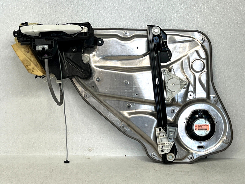 ⭐2010-2016 MERCEDES BENZ W212 E-CLASS REAR RIGHT DOOR HANDLE W/REGULATOR LOT2465