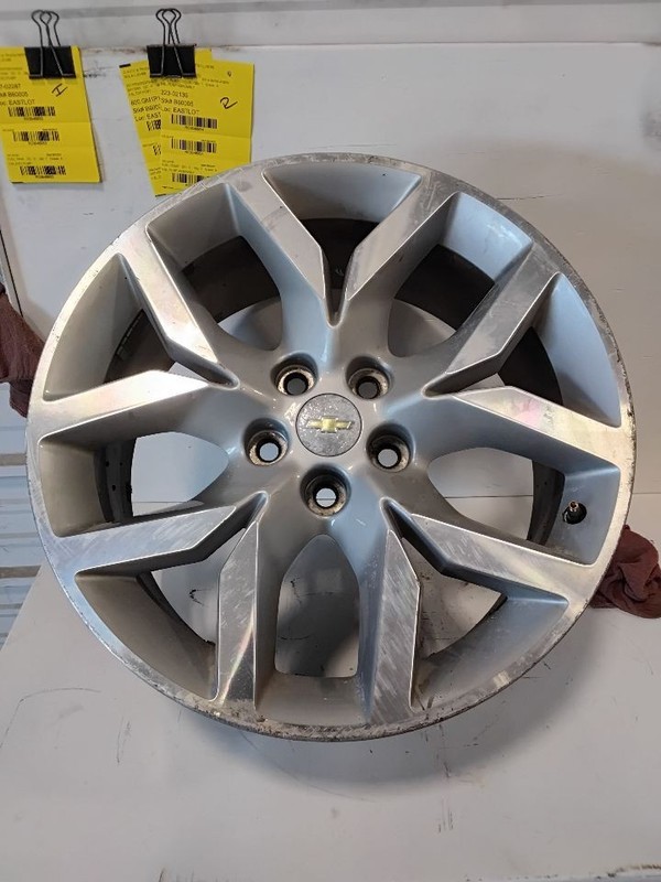 2014-2020 Chevy Impala Wheel Rim 19x8-1/2 Machined Finish Silver Pockets Opt Q6M