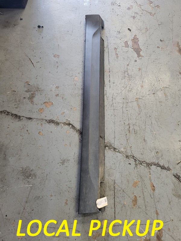 Used Oem Kia Left Driver Rocker Panel Skirt Molding for 2021-2024 Seltos