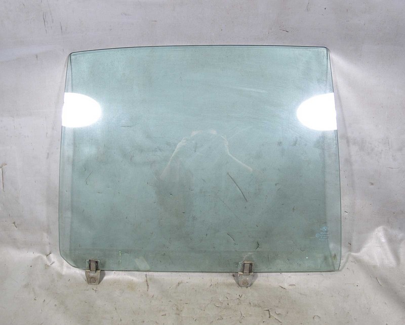 BMW E23 7-Series Factory Right Rear Passengers Door Window Glass 1979-1987 USED