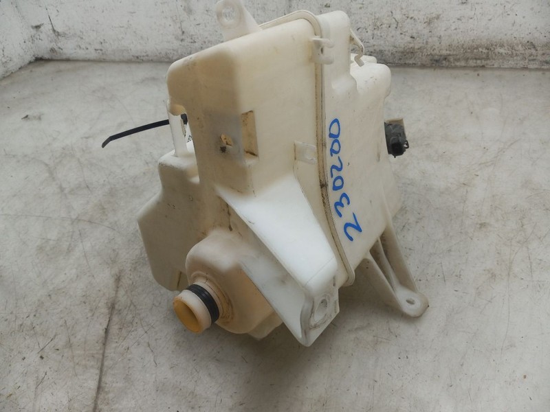 13-18 TOYOTA RAV 4 LE WINDSHIELD WASHER RESERVOIR