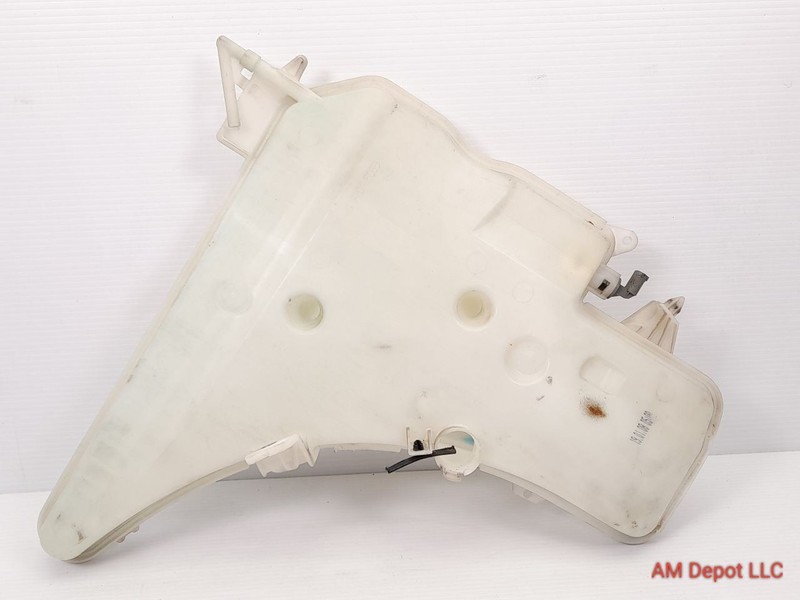 2008 BMW 335i 335xi 328i E92 Coupe Windshield Washer Tank w/o Headlight