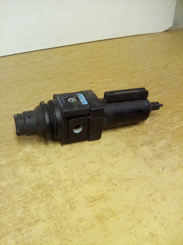 Wilkerson B28-03-FL00 Filter Regulator