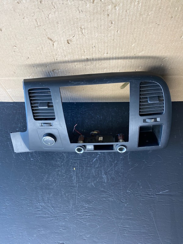 2007 to 2014SilveradoSierra Center Console Radio Bezel Air Vents AC6439 DG
