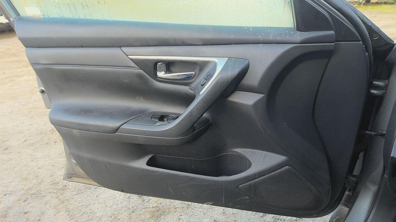 Front Door Trim Panel NISSAN ALTIMA Left 18 17 16 15 14 13